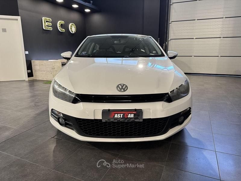 Begagnad VW Scirocco 122 HK (89 kW) 2013 Vit Sportkupé