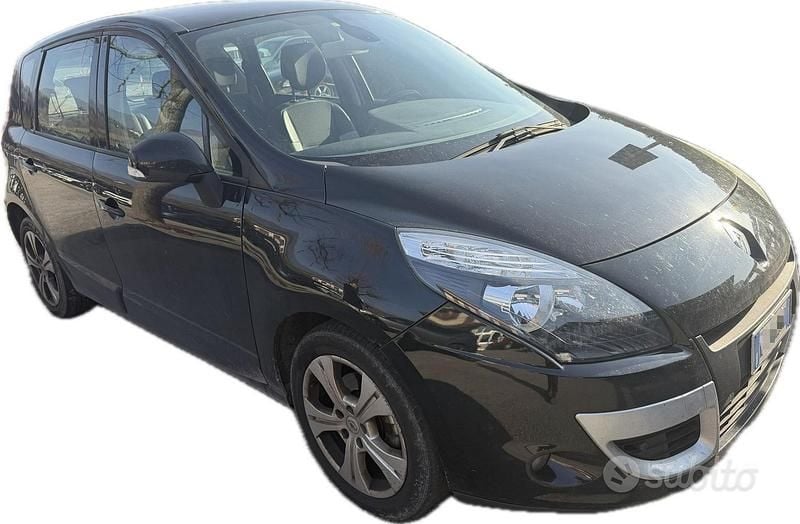 Usata Renault Scénic III 110 CV (80 kW) 2011 Nero Monovolume