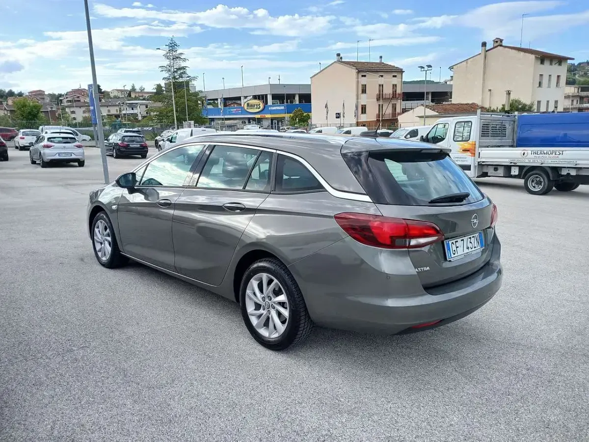 Usata Opel Astra Elegance 122 CV (89 kW) 2021 Grigio Station wagon