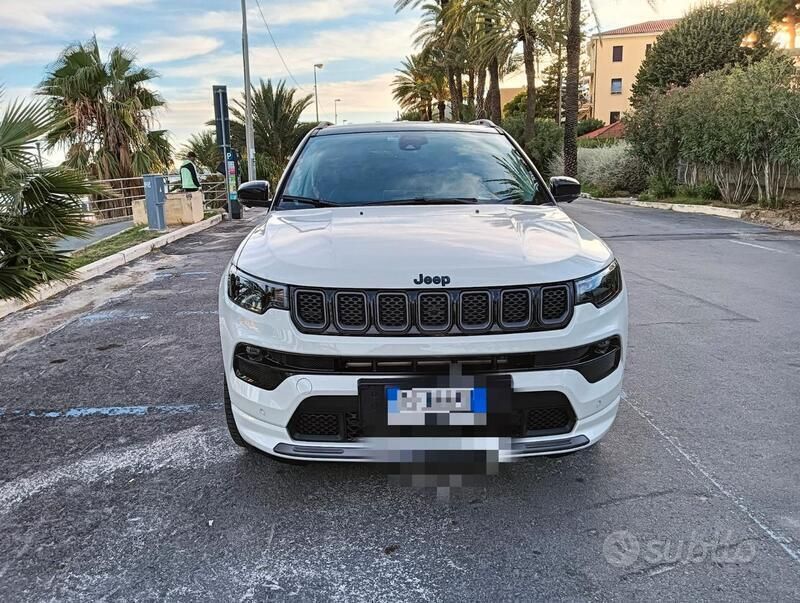 Usata Jeep Compass 241 CV (177 kW) 2023 Bianco SUV