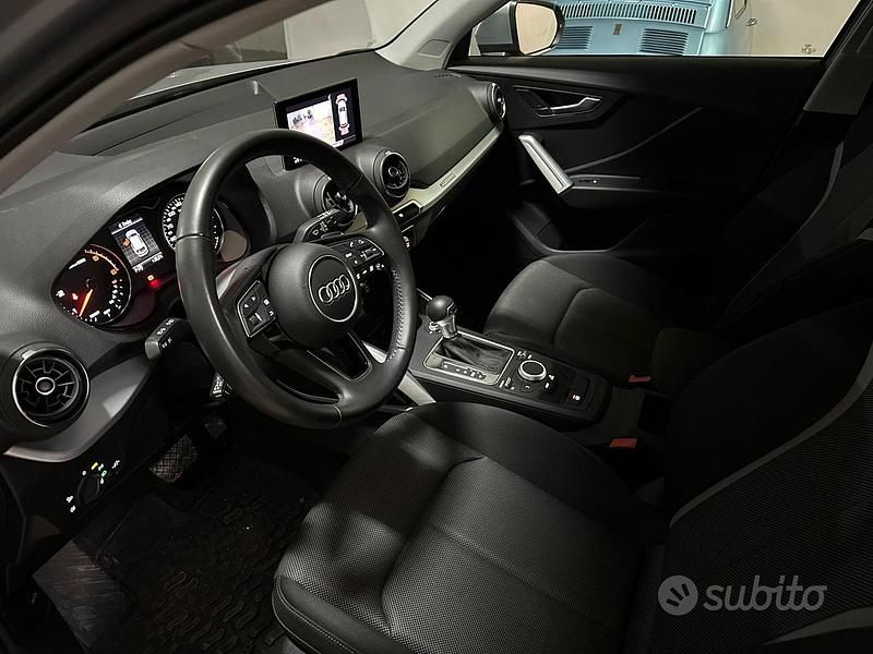 Usata Audi Q2 S-Line 116 CV (85 kW) 2020 Argento SUV