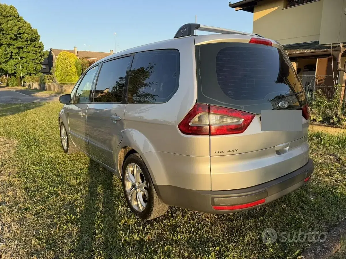 Usata Ford Galaxy 145 CV (106 kW) 2008 Grigio Monovolume