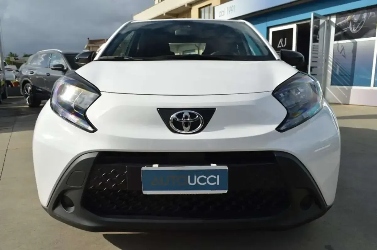 Usata Toyota Aygo X Active 72 CV (52 kW) 2025 Superwhite SUV