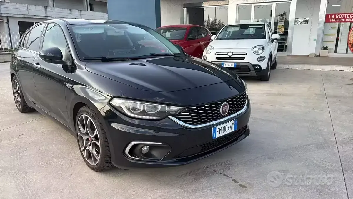 Usata Fiat Tipo Easy 120 CV (88 kW) 2017 Nero Berlina
