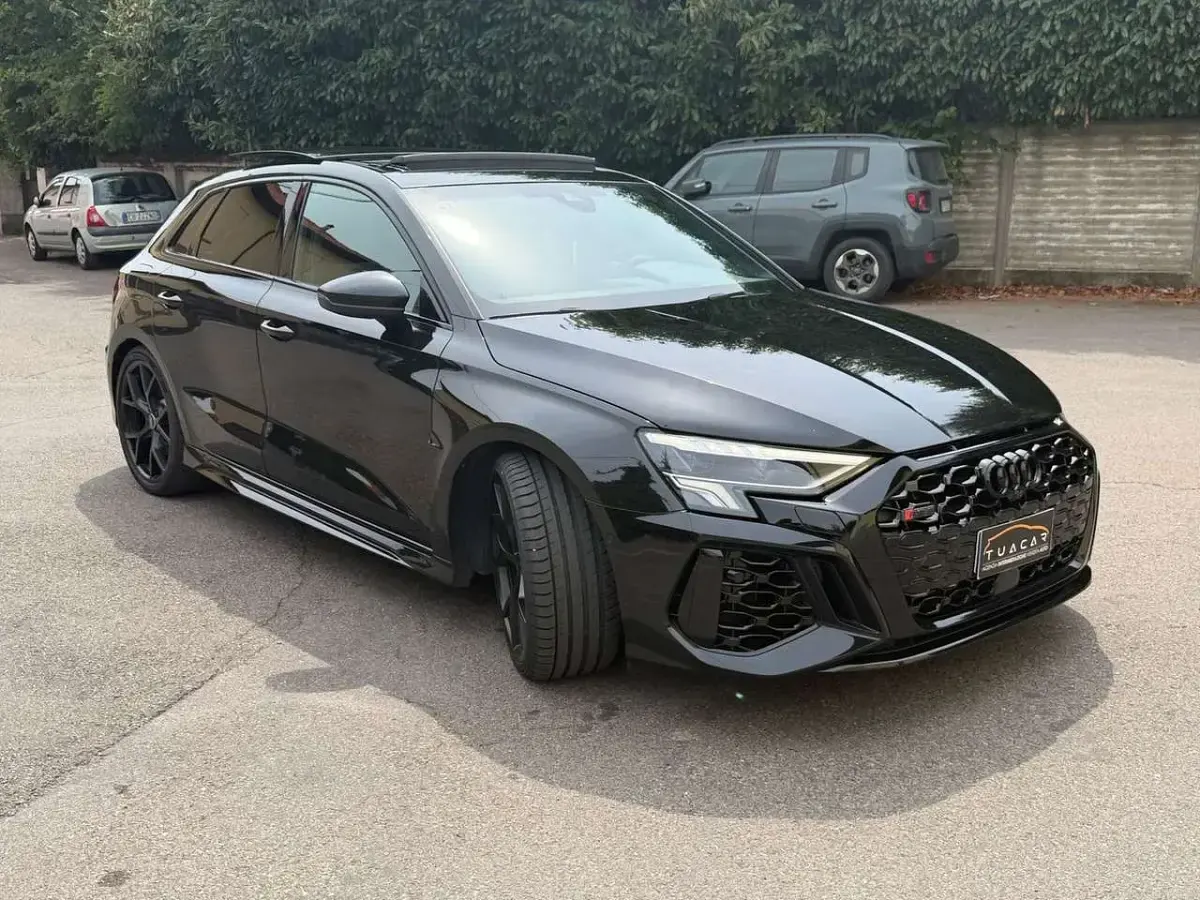 Usata Audi RS3 Ambiente 400 CV (294 kW) 2024 Nero Berlina