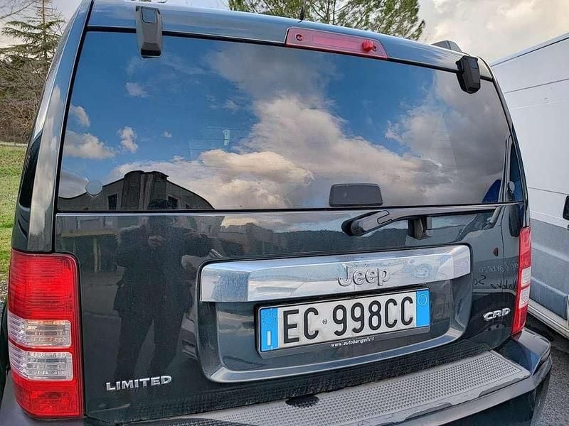 Usata Jeep Cherokee Limited 177 CV (130 kW) 2010 Nero SUV