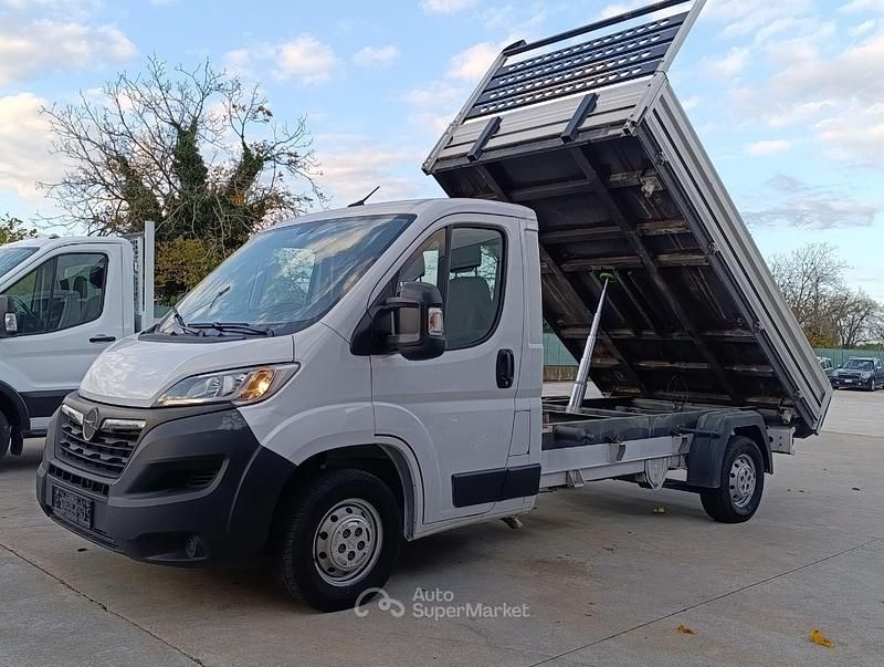 Bianco Usata 2023 Opel Movano Furgone | 21.600 € (Cara) - Immagine 1/4