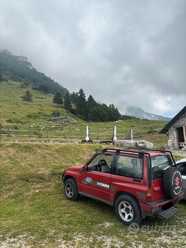 Usata Suzuki Vitara 77 CV (56 kW) 1990 Rosso Cabrio