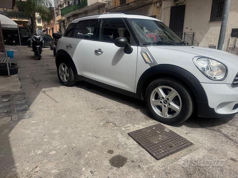 Usata Mini Cooper D Countryman 89 CV (65 kW) 2015 Bianco SUV