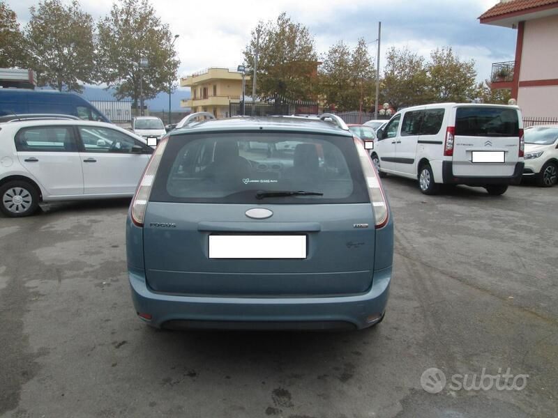 Usata Ford Focus 110 CV (80 kW) 2008 Verde Station wagon