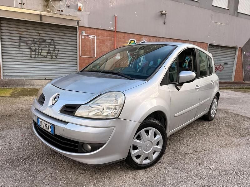 Usata Renault Modus Expression 85 CV (62 kW) 2009 Argento Monovolume