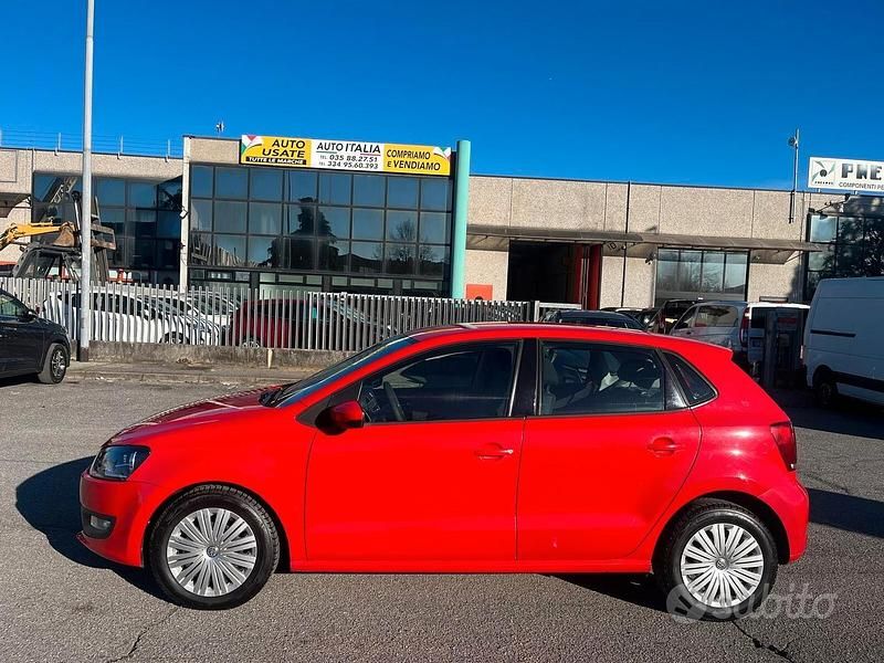 Usata VW Polo Comfortline 75 CV (55 kW) 2010 Rosso Utilitaria