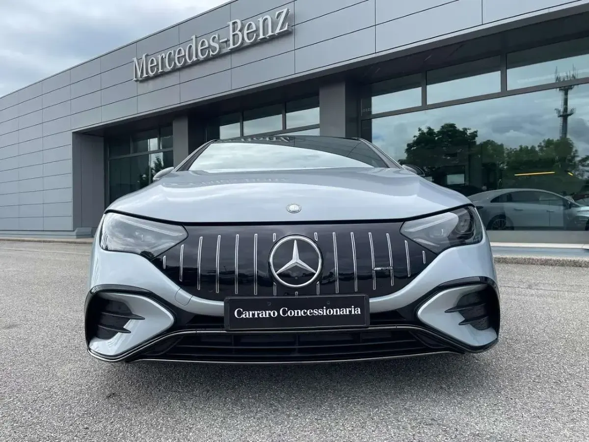 Usata Mercedes EQE AMG 43 AMG 350 kW (476 CV) 2025 Argento hightech Berlina