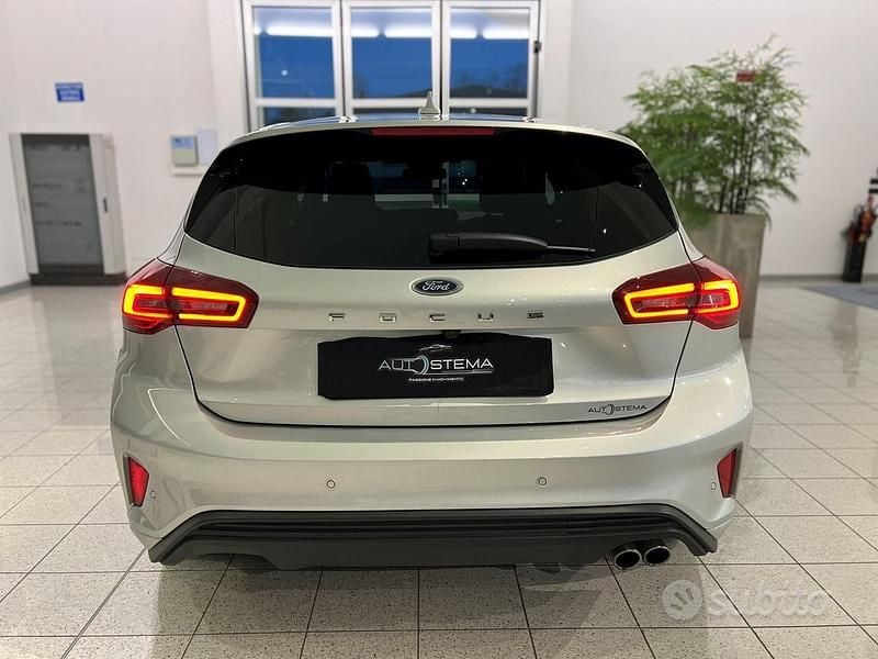 Usata Ford Focus ST-Line 116 CV (85 kW) 2025 Grigio metallizzato Berlina