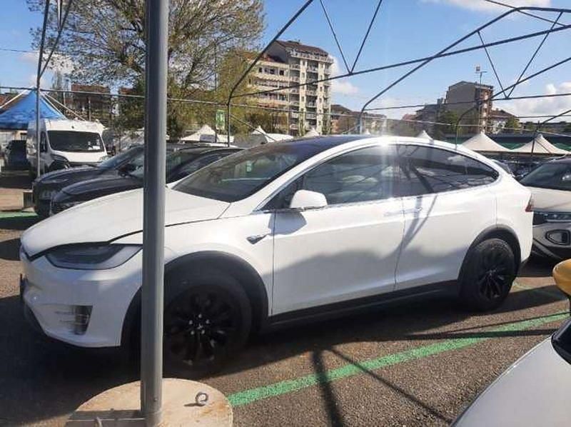 Usata Tesla Model X Long Range AWD 158 kW (215 CV) 2019 Bianco met SUV