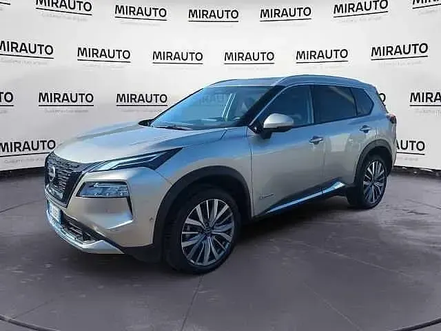 Usata Nissan X-Trail Tekna 213 CV (156 kW) 2024 Grigio SUV