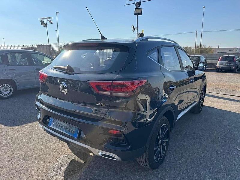 Usata MG ZS Luxury 106 CV (77 kW) 2024 Nero SUV