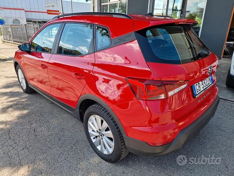 Usata Seat Arona Style 89 CV (65 kW) 2020 Rosso SUV