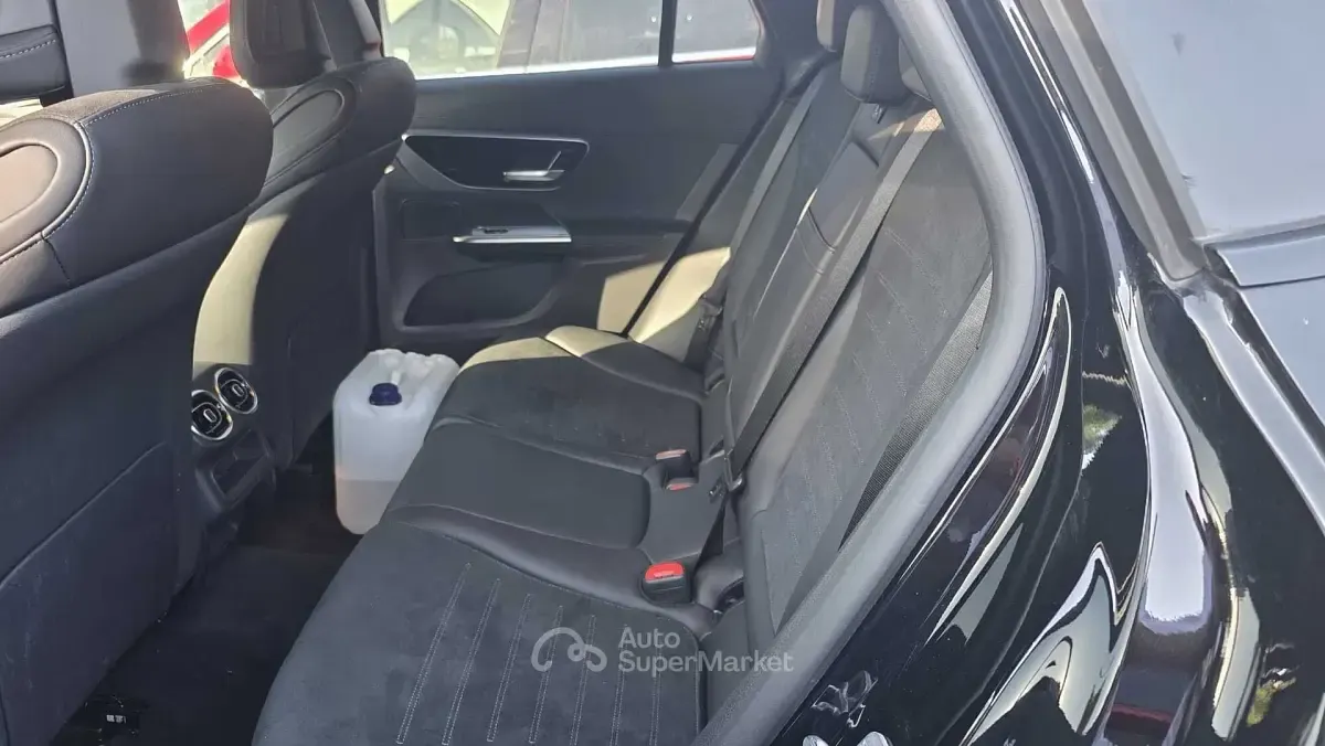 Usata Mercedes GLC200 AMG 194 CV (142 kW) 2025 Nero SUV