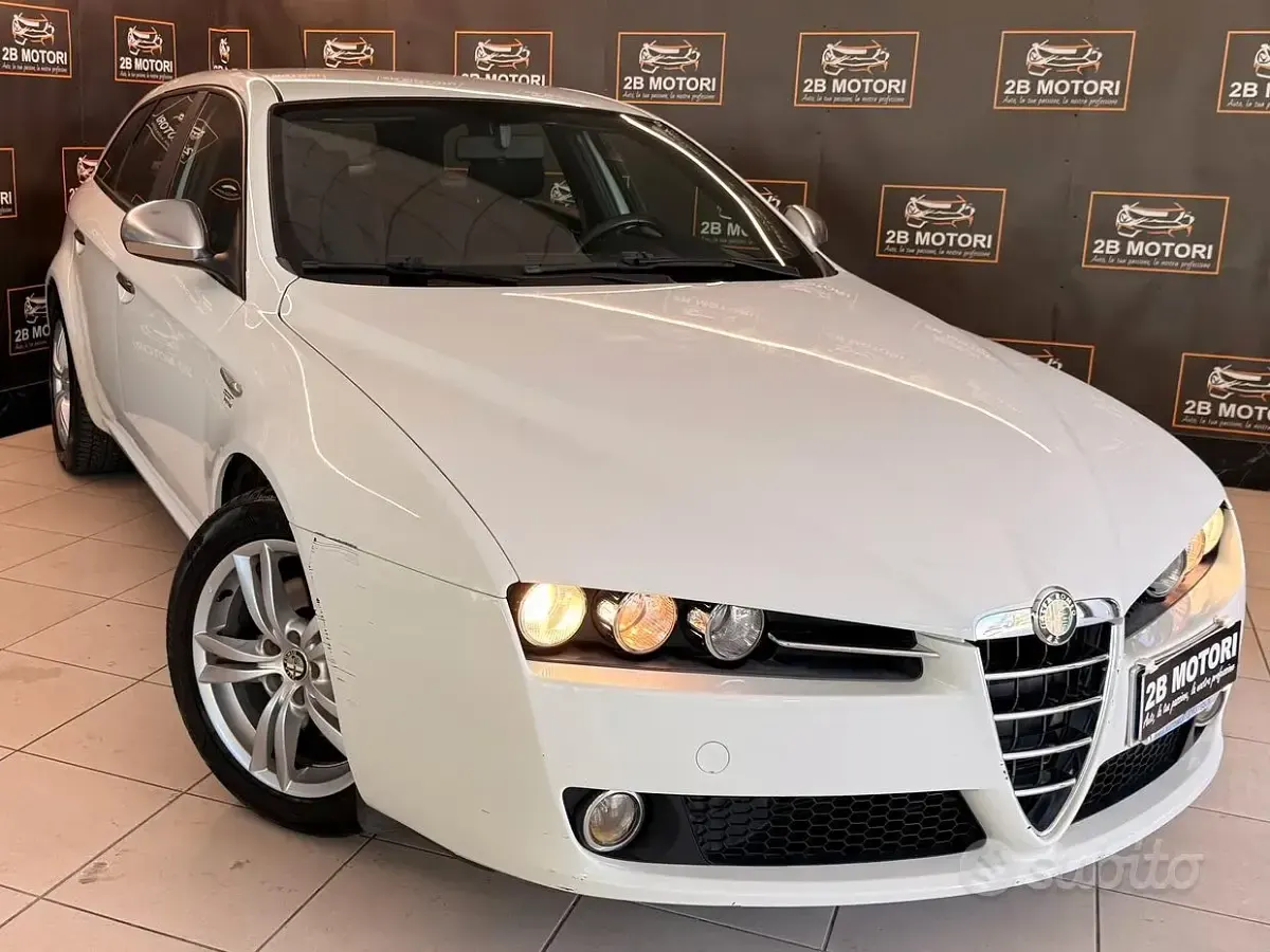 Usata Alfa Romeo 159 Super 136 CV (100 kW) 2012 Bianco Station wagon
