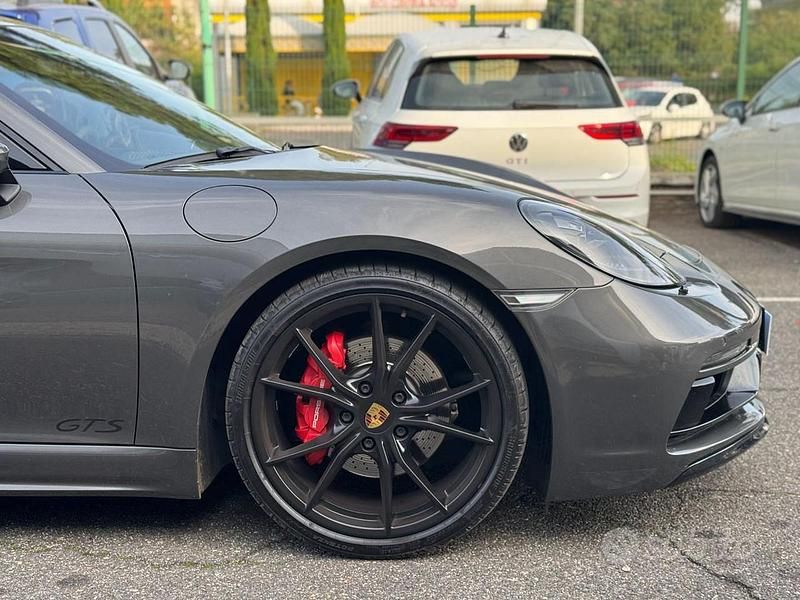 Usata Porsche 718 Cayman 365 CV (268 kW) 2018 Grigio Coupé