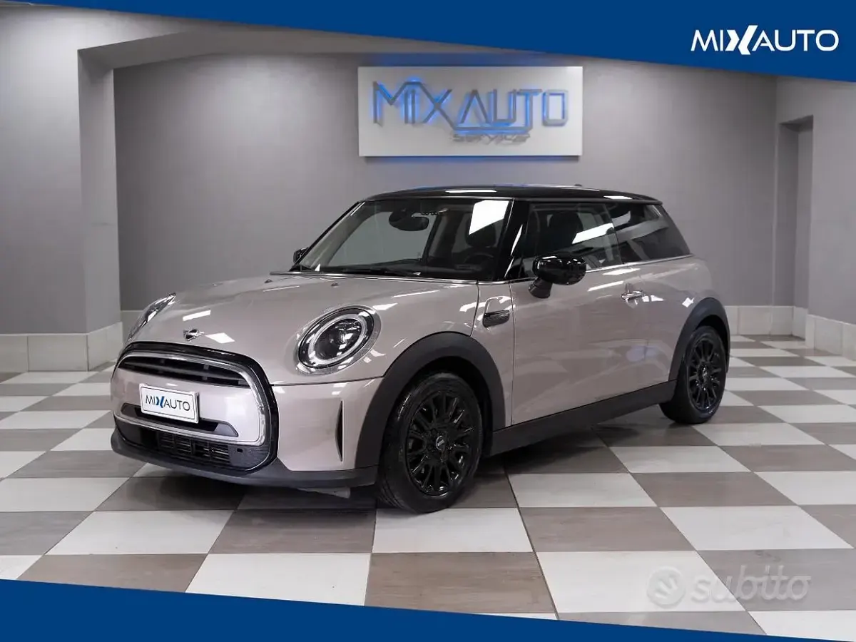 Usata Mini Cooper Classic 136 CV (100 kW) 2024 Grigio Utilitaria