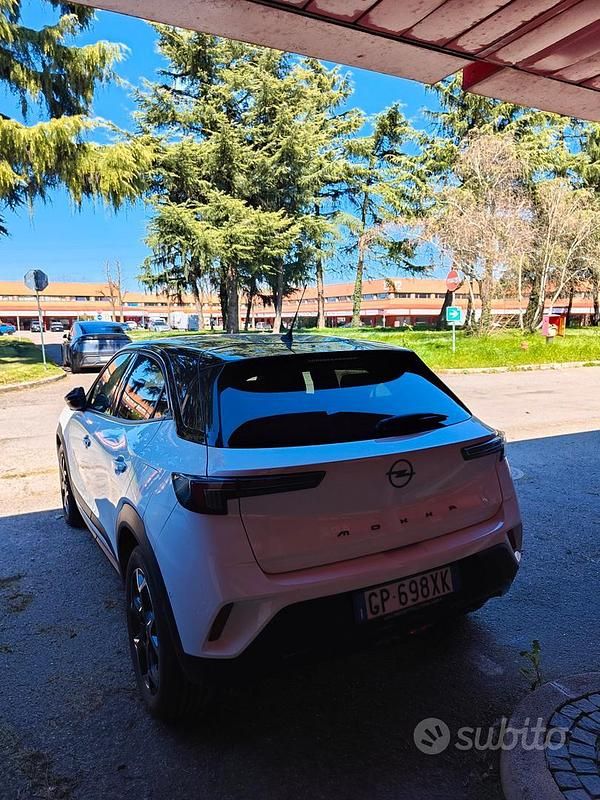 Usata Opel Mokka 130 CV (95 kW) 2023 Bianco SUV