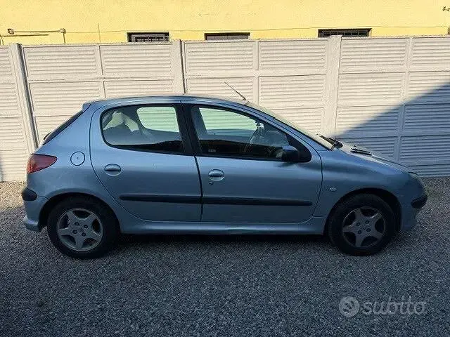 Usata Peugeot 206 68 CV (50 kW) 2004 Grigio Berlina