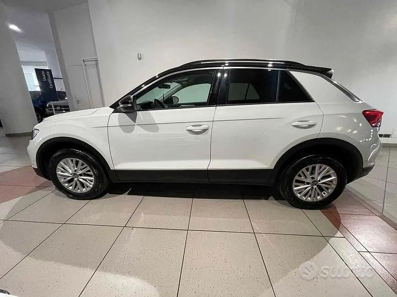 Usata VW T-Roc Life 110 CV (80 kW) 2022 Bianco SUV