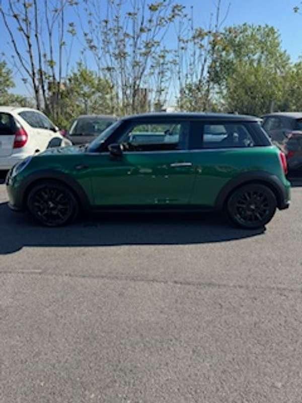 Usata Mini Cooper Premium 136 CV (100 kW) 2023 Verde Utilitaria