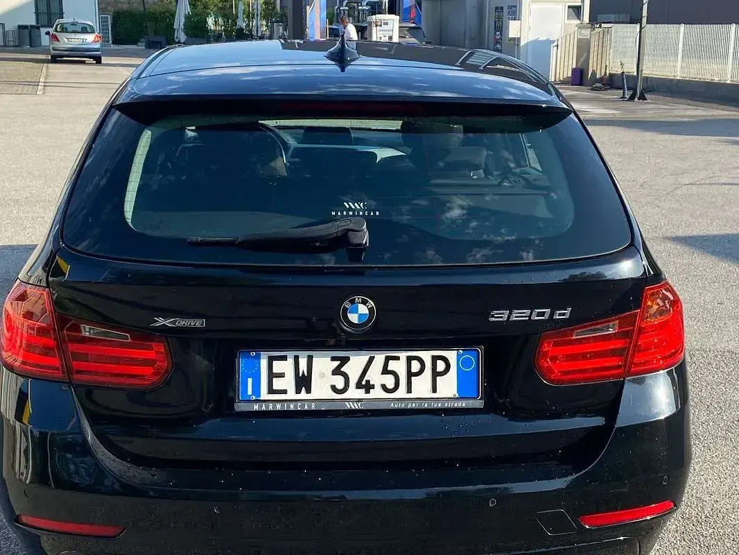 Usata BMW 320 184 CV (135 kW) 2014 Nero Station wagon
