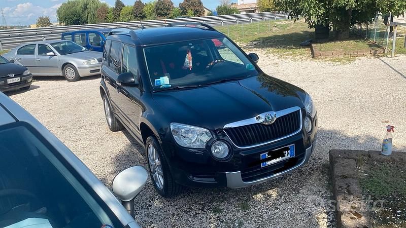 Usata Skoda Yeti Elegance 105 CV (77 kW) 2012 Nero SUV