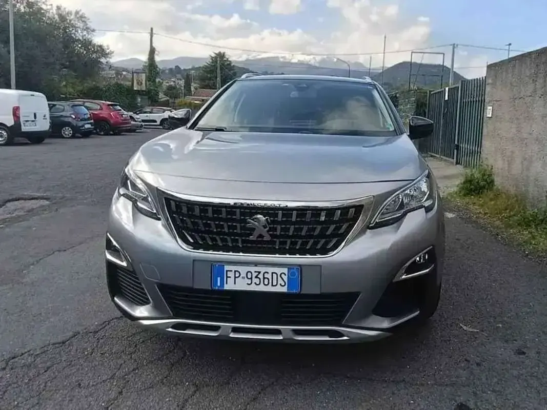 Usata Peugeot 3008 Allure 131 CV (96 kW) 2018 Nero SUV