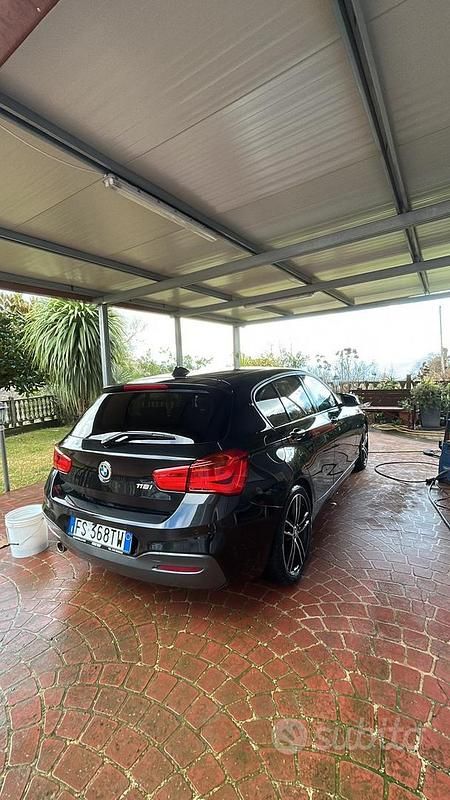 Usata BMW 118 Efficient Dynamics 136 CV (100 kW) 2018 Nero Utilitaria