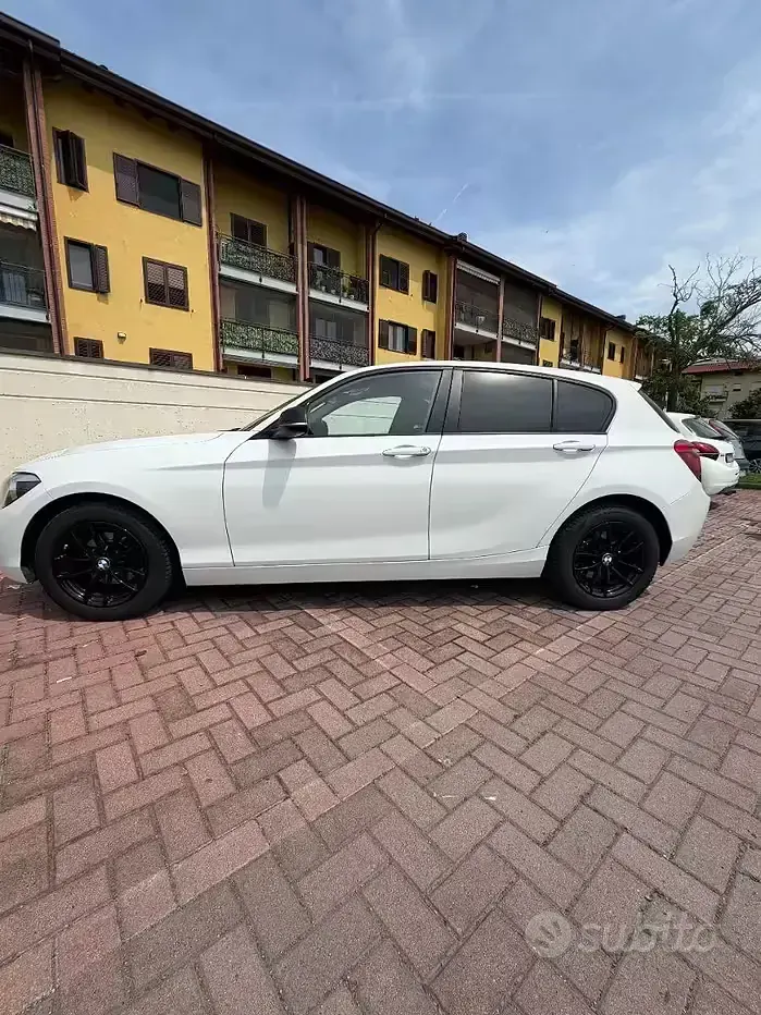 Usata BMW 114 95 CV (69 kW) 2014 Bianco Utilitaria