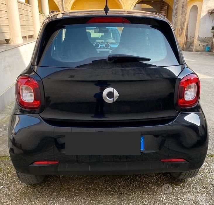 Usata Smart ForFour Passion 2014 Nero Utilitaria