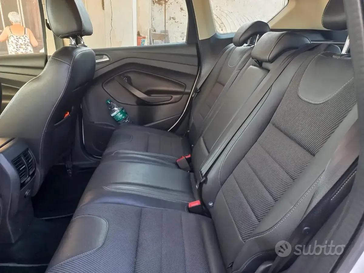 Usata Ford Kuga 140 CV (102 kW) 2014 SUV