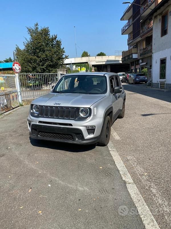 Grigio Usata 2019 Jeep Renegade Sport SUV | 10.999 € (Super prezzo) - Immagine 1/4
