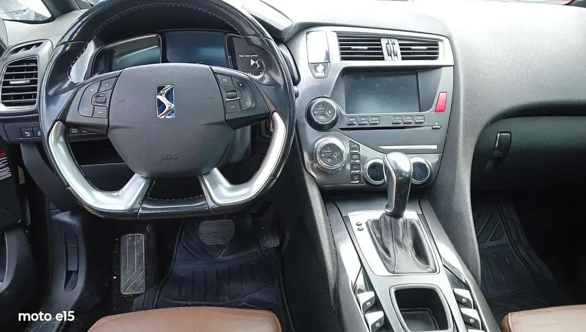 Gebraucht DS Automobiles DS5 So Chic 181 PS (133 kW) 2016 Kleinwagen
