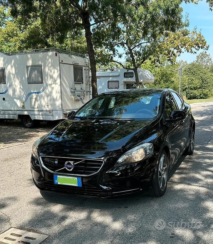 Usata Volvo V40 2014 Nero Station wagon