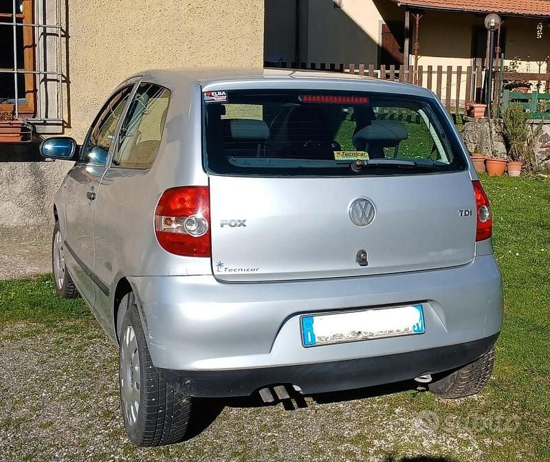 Usata VW Fox 69 CV (50 kW) 2005 Grigio Utilitaria