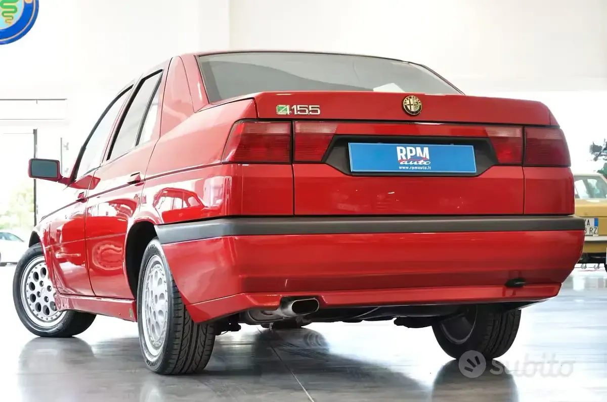 Usata Alfa Romeo 155 186 CV (136 kW) 1992 Rosso Berlina