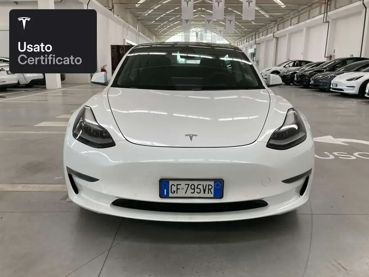 Usata Tesla Model 3 Long Range AWD 324 kW (441 CV) 2021 Pearl white multicoat Berlina