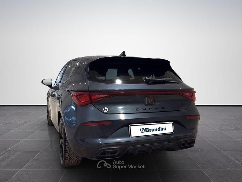 Usata Cupra Leon 150 CV (110 kW) 2023 Blu Berlina