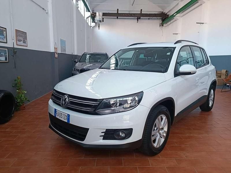Bianco Usata 2015 VW Tiguan SUV | 10.900 € (Buon prezzo) - Immagine 1/4
