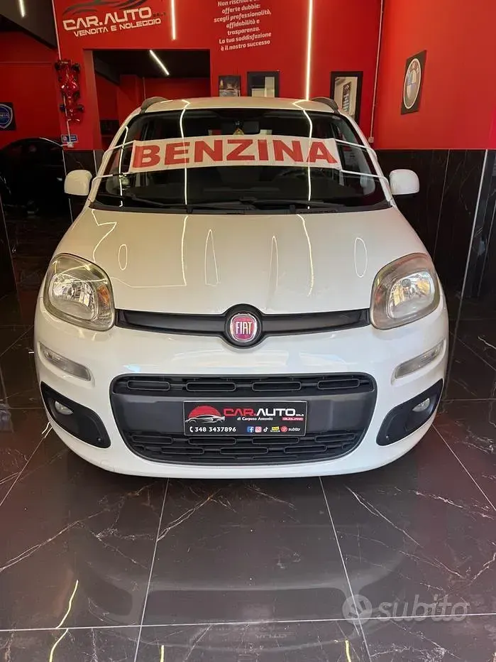 Usata Fiat Panda Lounge 69 CV (50 kW) 2014 Bianco Utilitaria