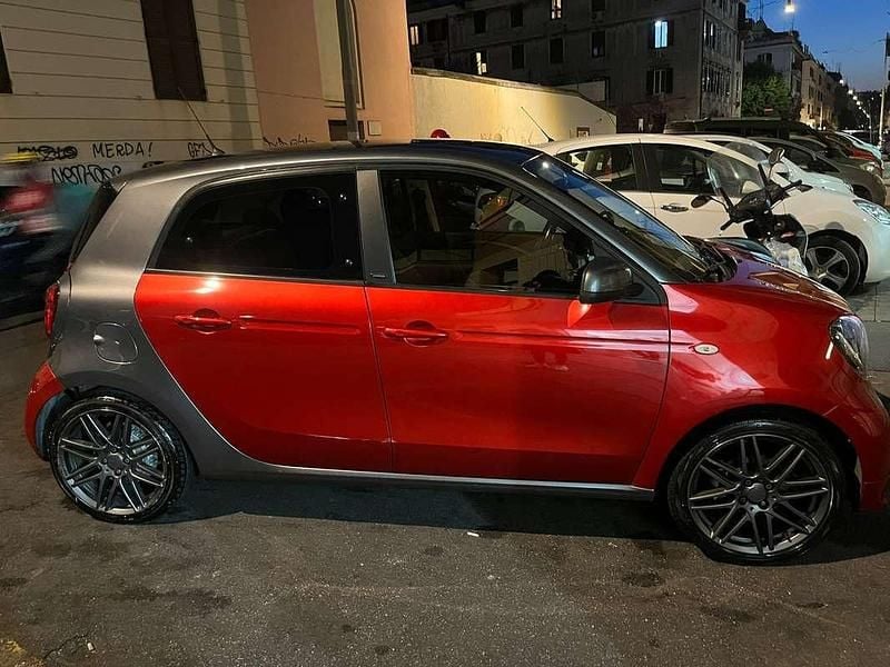 Usata Smart ForFour Brabus 90 CV (66 kW) 2018 Rosso Utilitaria