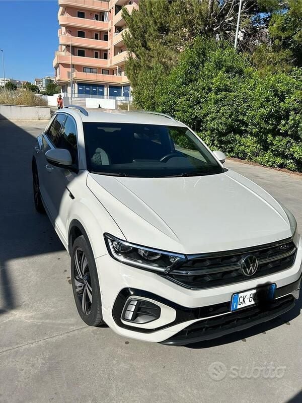 Usata 2022 VW T-Roc R-line SUV | 22.000 € (Buon prezzo) - Immagine 1/4