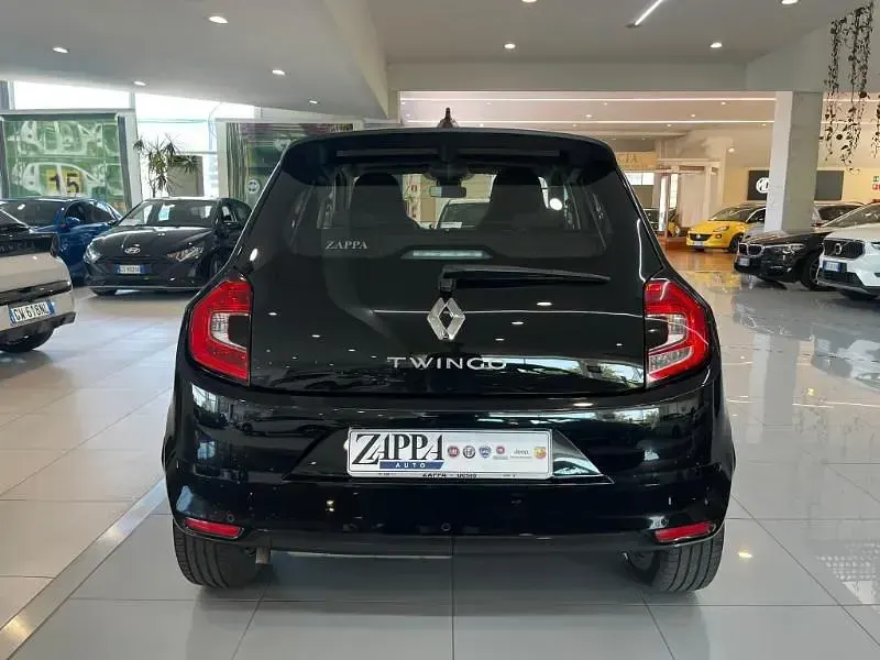 Usata Renault Twingo SE 65 CV (47 kW) 2024 Nero Utilitaria