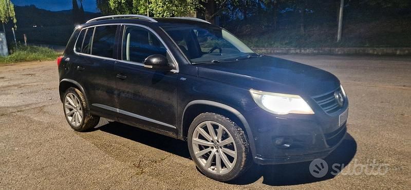 Usata VW Tiguan R-line 170 CV (125 kW) 2011 Nero SUV